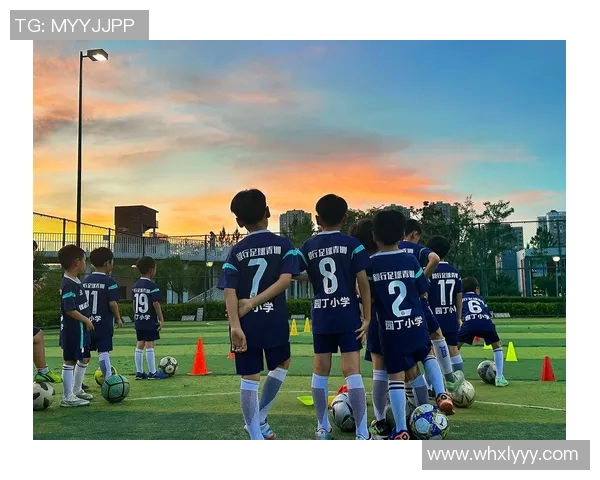 少年足球明星的名字背后那些不为人知的故事与传奇